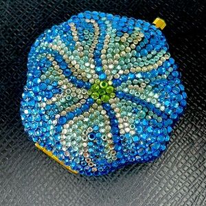 COLLECTIBLE 2004 Estee Lauder Swarovski Lucidity compact - Never used
